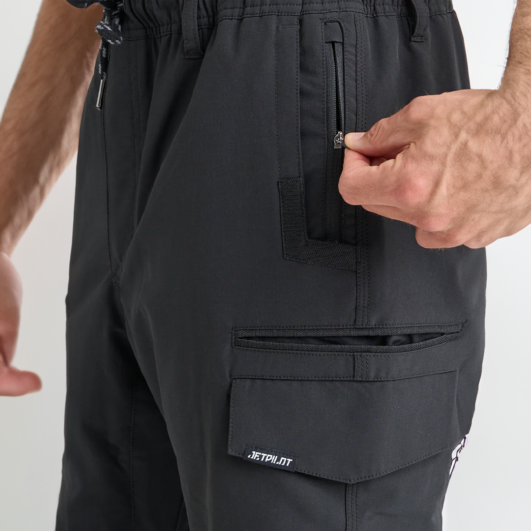 Zip pocket accesible
