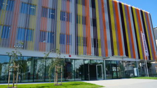 Zajęcia odbywają się regularnie w każdy piątek. Zapraszamy na pierwszy, bezpłatny trening próbny.