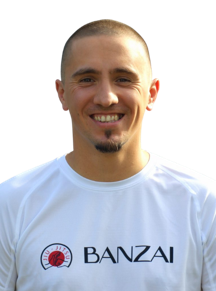 Zajęcia boksu prowadzi Marcin Wszołek – trener, który doskonale pracuje zarówno z dorosłymi, jak i z młodzieżą