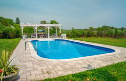 New vinyl liner installed and pool being refilled in New Castle County, Delaware